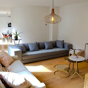 Modern In The Heart Of Apartamento Gante